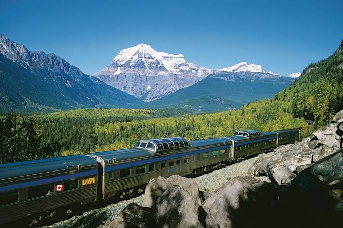 el_souvenir's tweet photo. ¿Buscas un destino de ensueño para tu luna de miel? 🤩💍
¡Descubre las 7 razones por las que el tren Via Rail Canada es la mejor opción! 🚆🇨🇦
¡Mira la nota! 👀
#LunaDeMiel #TrenViaRailCanada #ElSouvenir #Canada #amor #reciencasados #NuncaDejesDeViajar
https://t.co/YJLDfURmGK https://t.co/FMllWlk4FX