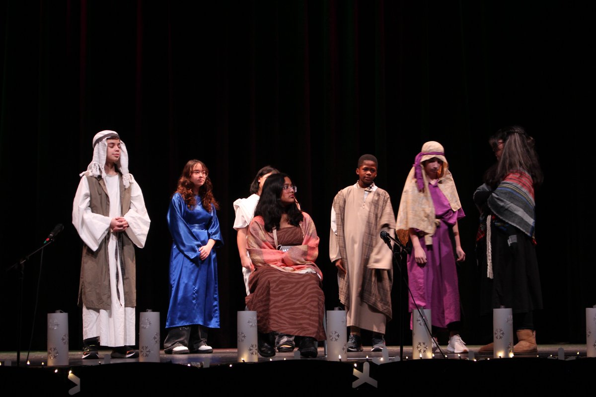 AllSaintsOCSB's tweet photo. All Saints prepares for the coming of Jesus during Advent.  #ThisIsASH https://t.co/dDMNkBMWL0