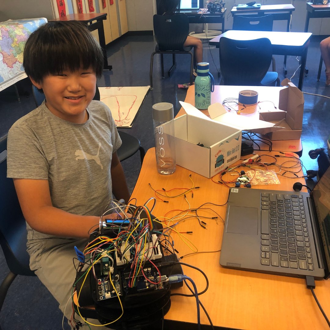 creatorbots's tweet image. 🎄 Don’t miss our holiday workshop! Fun &amp;amp; STEAM learning combined. #STEAMholidays #RoboticsCamp