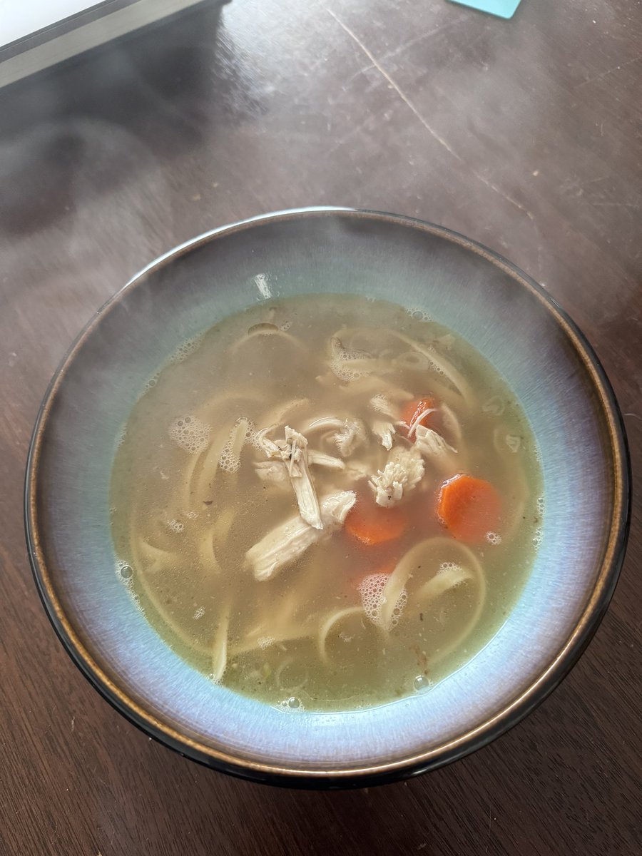 Kelkster04's tweet image. Obsessed with this bowl! #soupszn #alwayshomemade