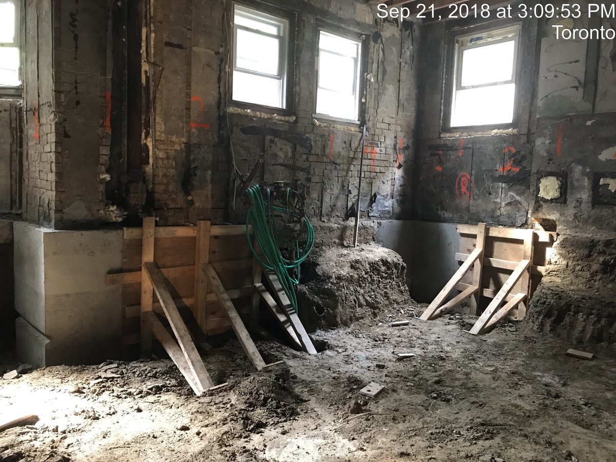 paulpgabriele's tweet image. Underpinning a basement is a huge process, but gaining an extra few feet of height is well worth it! Especially if you have very little headspace to begin with 💡 🏠 #underpinning #underpinningprocess #homebuildingprocess #homebuildingtips #homeconstruction