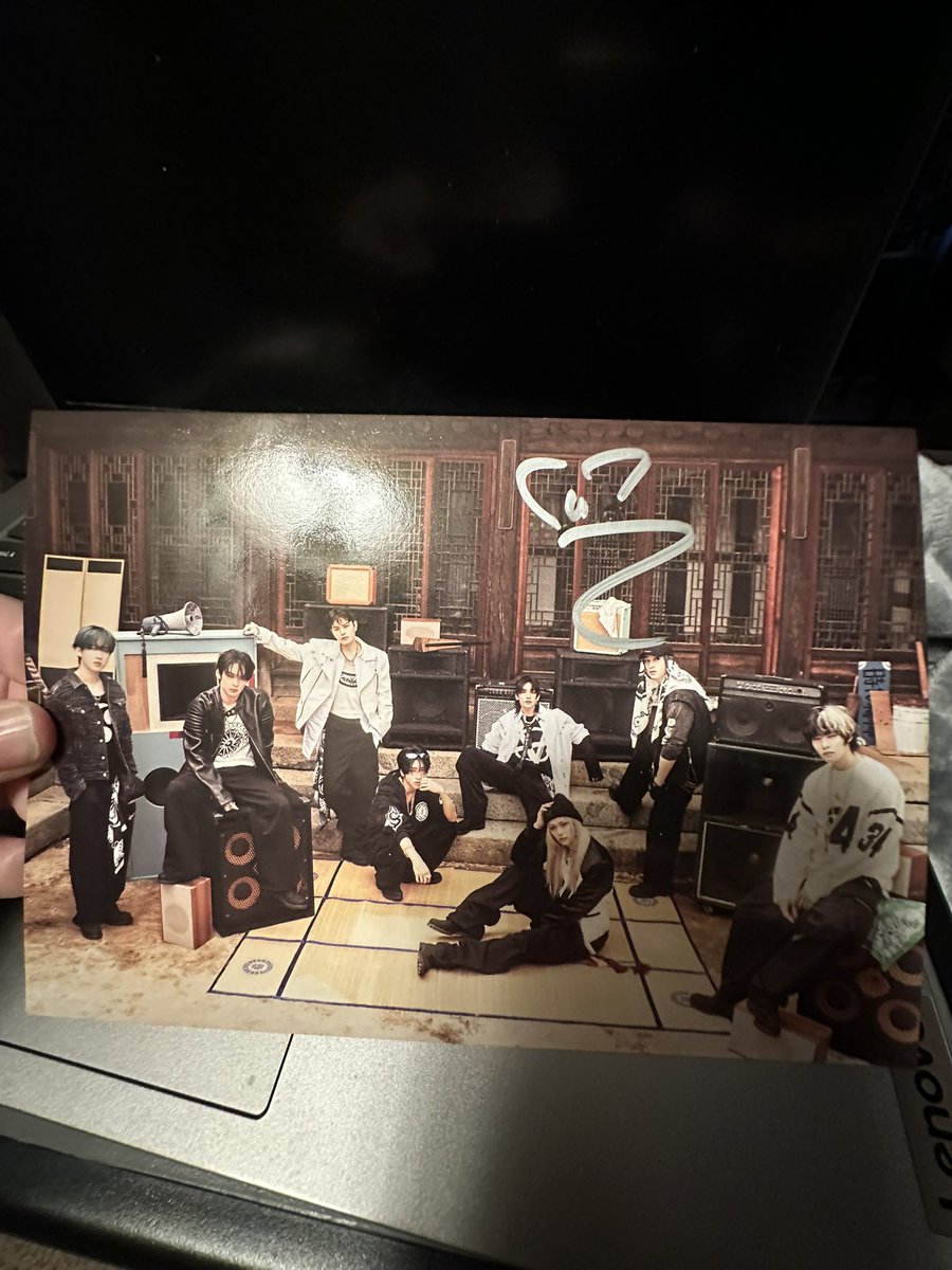 aly_kat04's tweet photo. WTT Signed SKZ HOP Postcard 

US only, DM or comment if interested 
I can send more pictures and videos over DM 

Have: I.N 
Want: Changbin, Han prio but ok with members other than I.N 

SKZ, trade, kpop, I.N, stray kids https://t.co/swc1yOnzqr