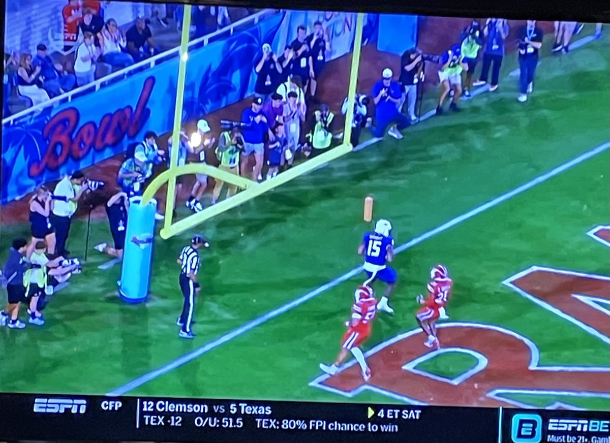 BobGreenburg's tweet photo. Kyi Wright just caught a TD pass!!!!! @peguesAmp @Kyi_Dorian3 https://t.co/AkWaLvaphS