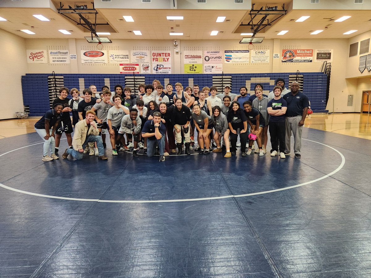 DurhamCoach's tweet photo. Loved having all the Alumni show up for tonights match. Both the girls and the boys won tonight. The boys had a great come from behind win being down 24 points! https://t.co/yk7p5dVcq1