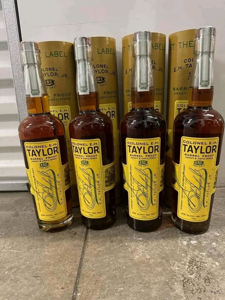 Lerman966030's tweet photo. Couple of bottles available 🥃 cheers 
Send in your orders 

 #barrelproof #bourbonwhiskey #thebourbonleague #weller #oldripvanwinkle #pappyvanwinkle10 #austin #blantonsstraightfromthebarrel #buffalotrace #blantonsbourbon #cocktails #kentucky #pappyvanwinkle12 #drinkofsummer #bta https://t.co/cJrOX8on3Q