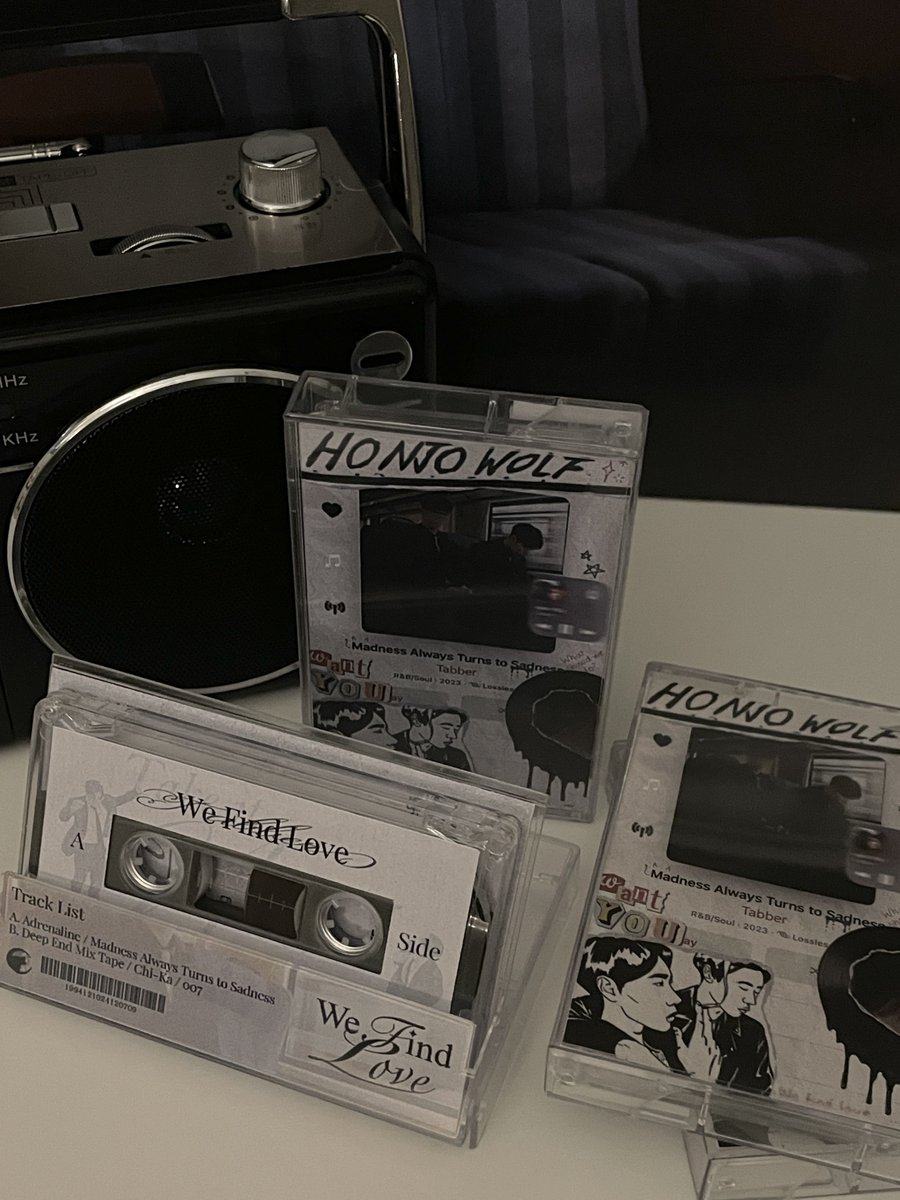 🐺 특전 공지 🐺
선착 특전 관련 공지드립니다.
카세트 테이프 녹음이 완료되어 신청 주셨던 분들에 한해 금주 중 순차적으로 배송될 예정입니다.
기다려 주셔서 감사합니다 🙇🏻‍♀️