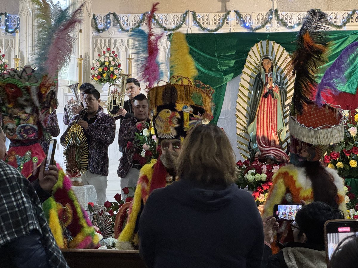 En el día internacional de las personas migrantes 2024, compartimos texto colaborativo entre <a href="/IberoPuebla/">IBERO Puebla</a> y <a href="/Radio_Huaya/">La Voz Campesina</a> luego de acompañar y visitar a diversos colectivos, organizaciones, familias, mujeres y hombres que trabajan en Nueva York 🇺🇸
#diadelmigrante #worldmigrantsday
