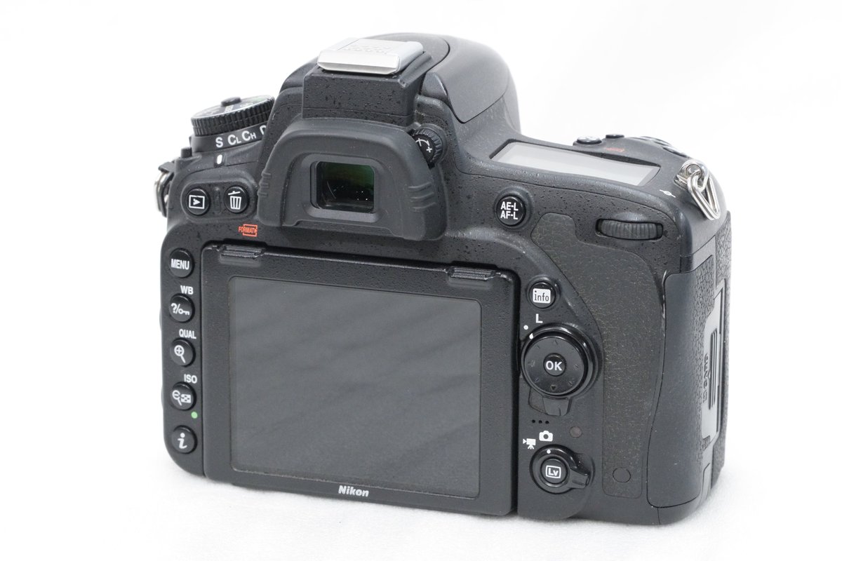 matsuzakayainfo's tweet image. ☆激安情報★
メーカー　Nikon
商品名　D750 Body
価格　61,800円
程度　並品

ニコン フルサイズ 一眼レフカメラ　D750
安価にフルサイズカメラをお探しの方にお勧めです
シャッターカウントは３５万回程度なのでその点ご確認下さい

↓商品URL↓
matsuzakayacamera.com/item.php?id=10…

＃カメラ　＃D750　＃激安