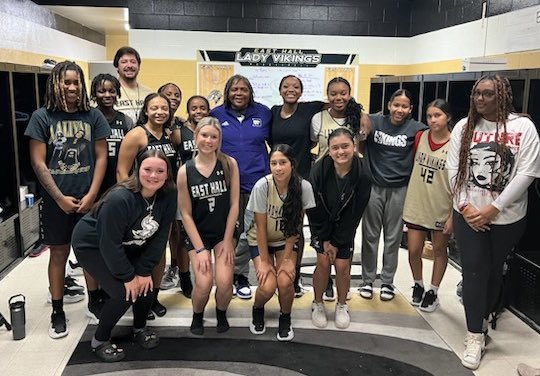 EHLadybasketball tweet media