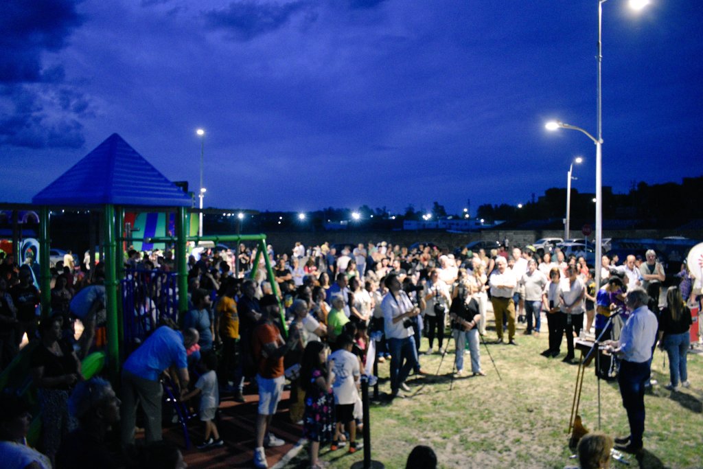 Por algo José Cúneo allí pintaba sus Lunas hermosas!!
Hoy se inauguró una promesa de campaña de éste Gobierno Departamental,  Florida Cumple, Florida se Transforma,  hoy la Rambla Costanera del Prado Español se embellece, para el disfrute de todos.
Cuídalo es para vos también.