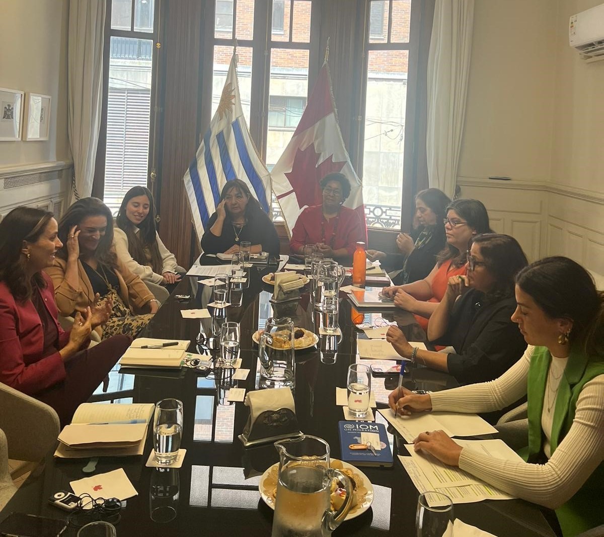jacqui_oneill's tweet photo. We heard from a diverse group of Uruguayan women representing local and regional civil society and Afro-Uruguayan communities. 

They spoke about advancing women’s inclusion in community and political decision-making, economic development, and peace and security. https://t.co/AtTKXW4tPv