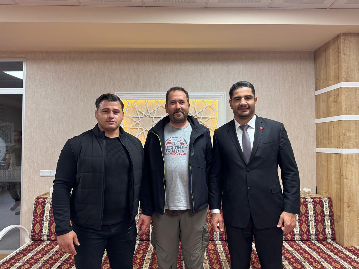 Türkiye Güreş Federasyonu Başkanı seçilen <a href="/tahaakgul/">Taha Akgül</a> hayırlı olsun.