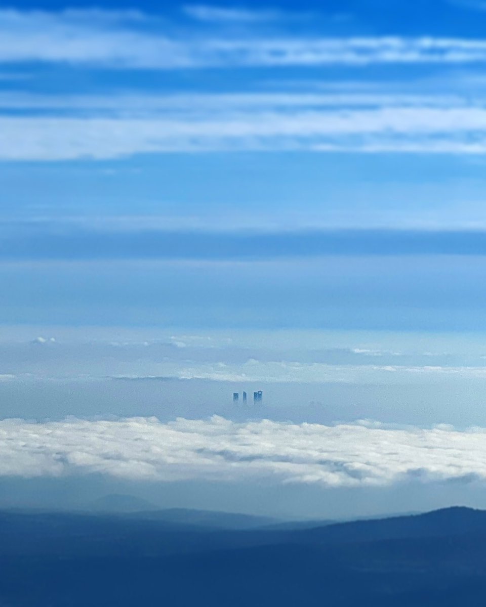 Un brutal escenario desde uno de los techos de #Madrid
@TurismoMadrid
<a href="/Visita_Madrid/">Visita Madrid</a> <a href="/MADRID/">Ayuntamiento Madrid</a>