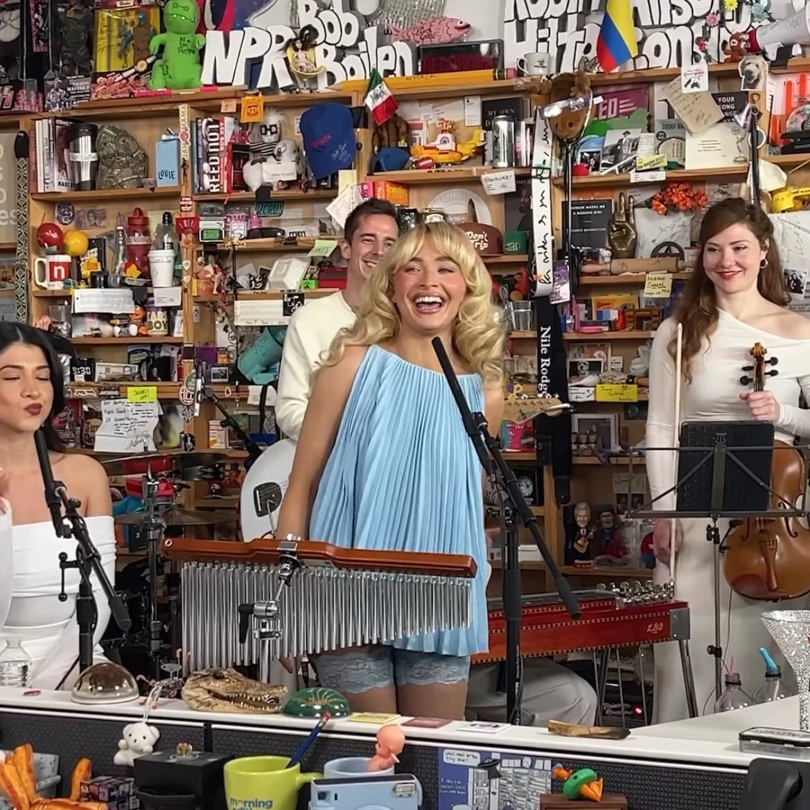 Sabrina Carpenter grava performance no icônico Tiny Desk. Esse é o tweet! 💙