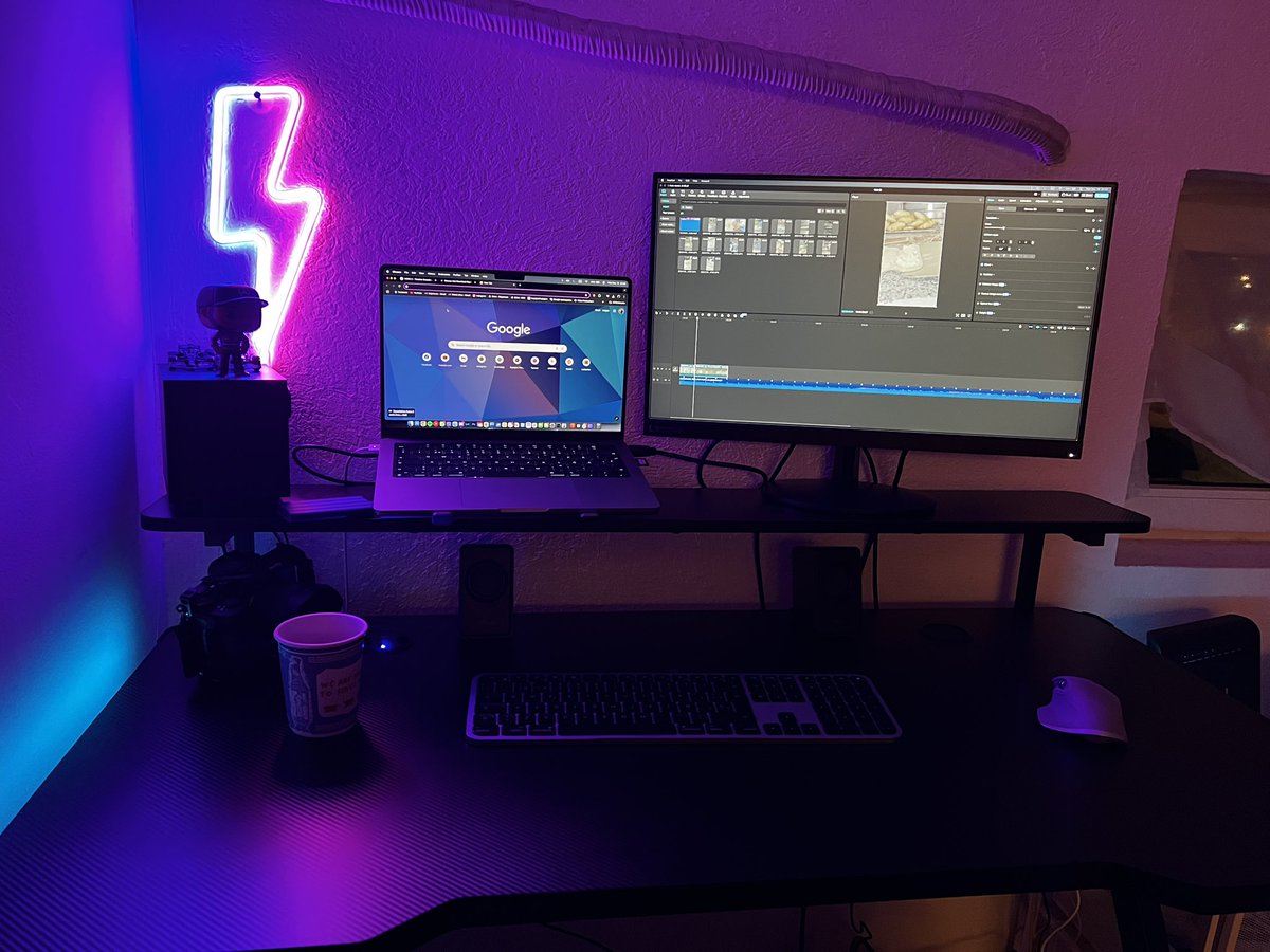 Some of you guys guessed it right - new desk has arrived and I'm in the process of creating a video of before vs after (it's more of a work for client actually
