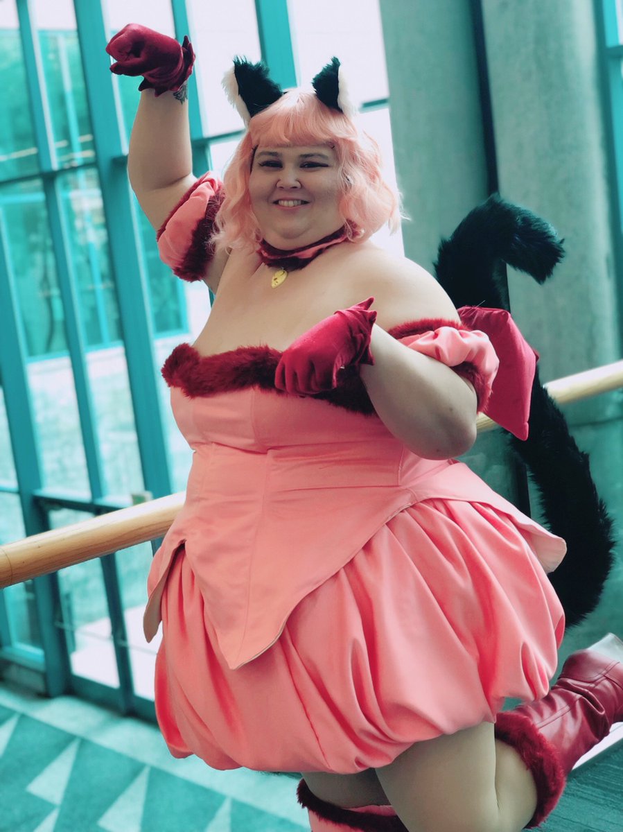 Vasooki's tweet photo. ✨Cosplay Commissions are open! ✨
Slots: 2
I'm accepting custom cosplay commissions, and my queue is OPEN! 

I have over 14 years of experience, and I'm ready to bring your next dream cosplay to life.
Armor!
Props!
Inclusive sizing!

See the 🔗 in replies to get your quote! https://t.co/Ebg7OrBncO