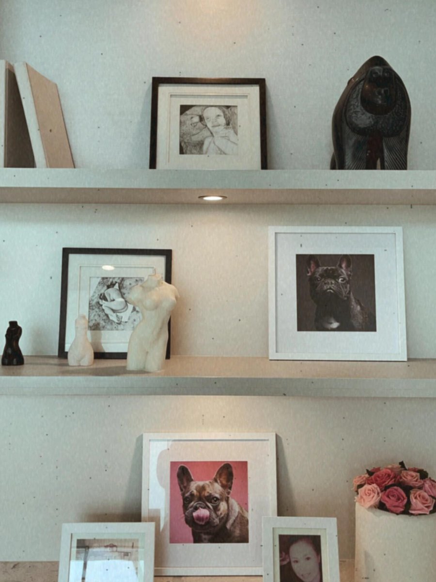 juliamariecagno's tweet image. Taking the day to recharge at home. ☕📚 Cozy inside, cold outside. Sometimes the best way to rest is simply being with yourself. #StayHomeVibes #RechargeDay #SelfCare #CozyMoments