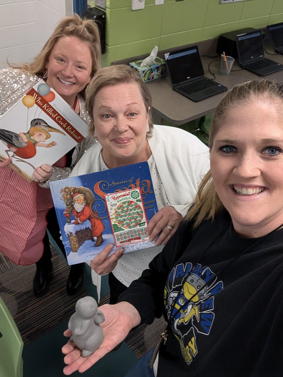 mrswillingham's tweet photo. It's the thought that counts! 
This white elephant gift exchange had me laughing so hard that my stomach hurt! 
@VV_Voyagers (I kind of want my headband stand back though 😬) https://t.co/NlBAuowDdS