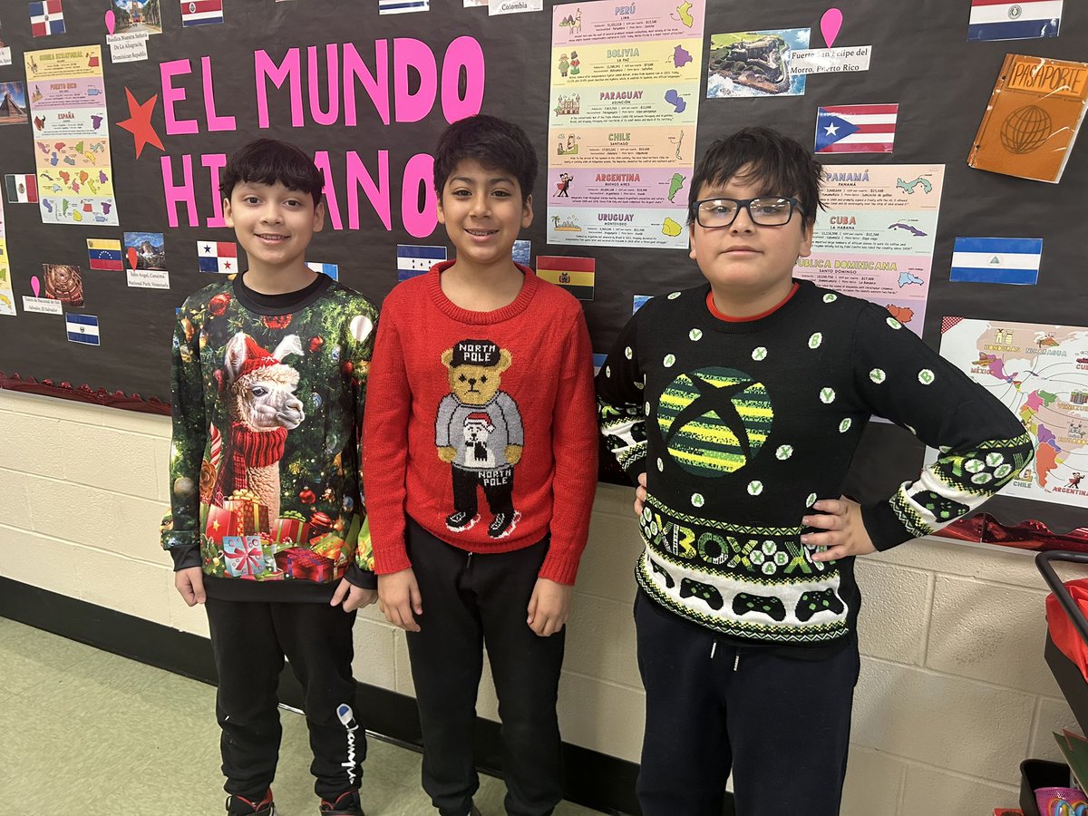 💙Ms. LaPorta’s ENL/ELA Class 🤍 tweet media
