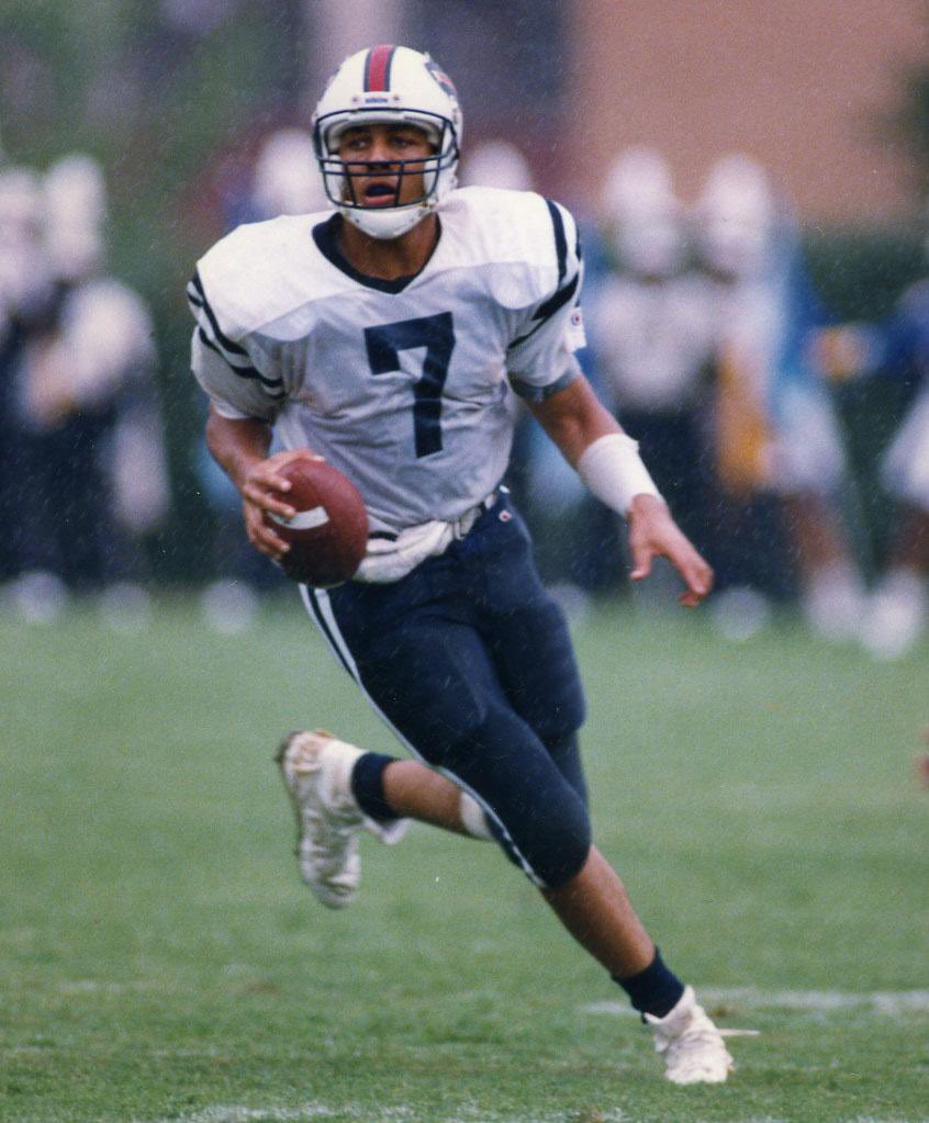 LarryBrown43's tweet image. Congrats to Larry Brown’s former roommate with the Redskins, Henry Dyer, being named to the @BCFHOF Class of 2025!
Salute to friend of the family, @JayWalkerSky, as well!