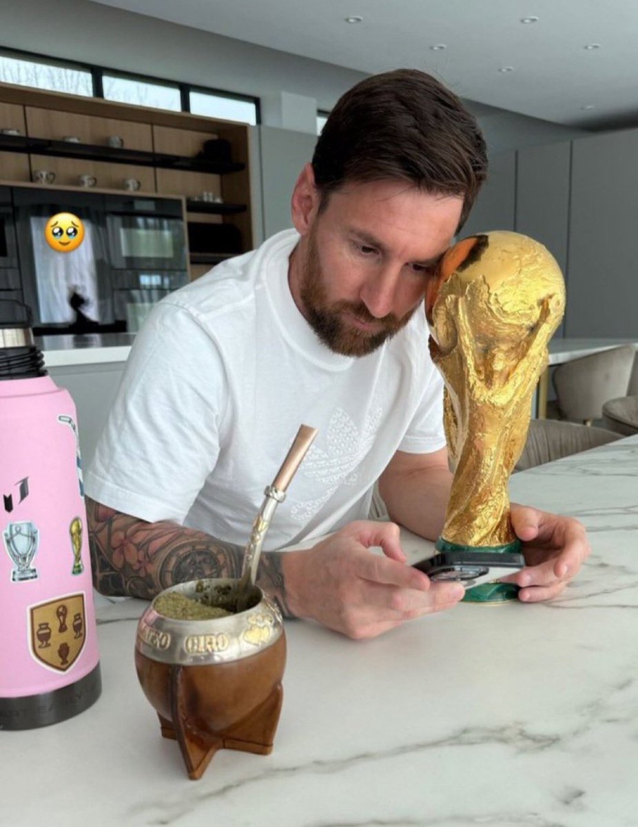 Pa fè divèsyon ak LDC 😂 jwè ou fè plis ke 15ans ap met anfas li a fòk li remèt devwa sa . Mohamed de Lisbonne kot mondyal ou ?