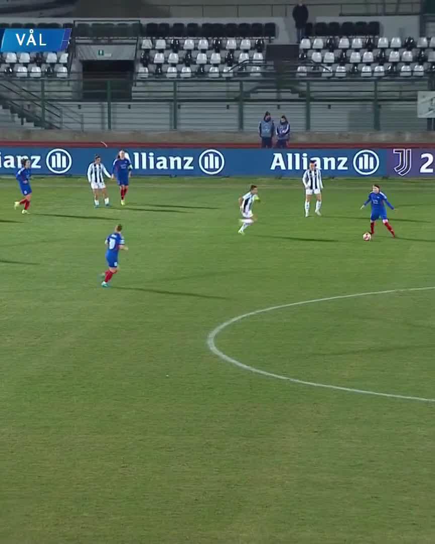 ⬅️➡️ Kullberg makes it 3-0 for Juve against Vålerenga on the rebound!Watch live for free on DAZN ▶️  #UWCLonDAZN #UWCL
