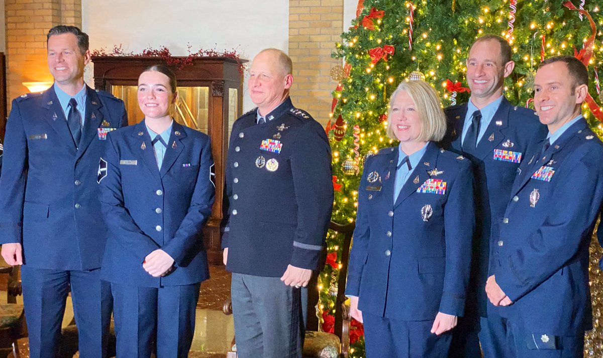 Happy 5th birthday to our youngest military service, <a href="/SpaceForceDoD/">United States Space Force</a>! Congrats all Guardians.