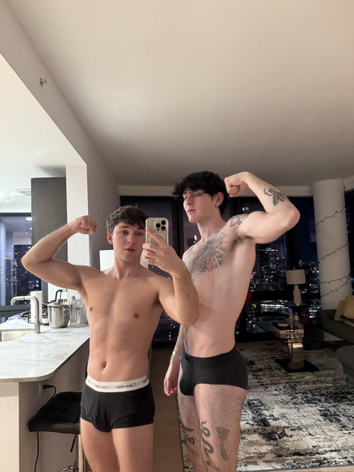 @kaynxv has such a nice body ? https://t.co/FLiXhZnwcz