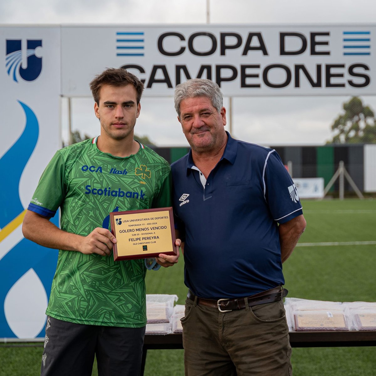 🔝 Campeón y valla menos vencida 𝗩𝗢𝗟. 𝟯 🏆 

🧤 𝐅𝐞𝐥𝐢𝐩𝐞 𝐏𝐞𝐫𝐞𝐲𝐫𝐚, arquero de la 𝗦𝘂𝗯-𝟮𝟬, fue el golero menos vencido  en la Divisional A de la categoría. 

☘️ ¡Felicitaciones, Feli! 👏🏻