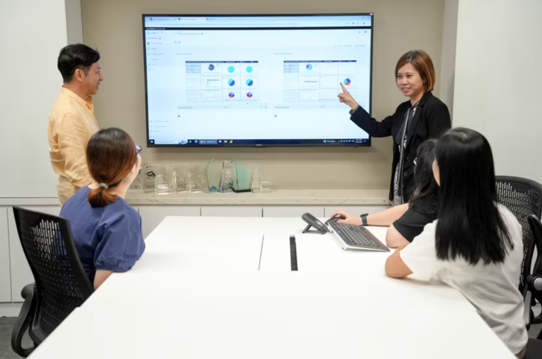 ADSK_Construct's tweet image. The team at Rider Levett Bucknall Singapore is transforming challenges into opportunities with digital innovation!

See how they've embraced #AutodeskConstructionCloud to streamline processes, foster better collaboration, and maintain the competitive edge. #contech #construction