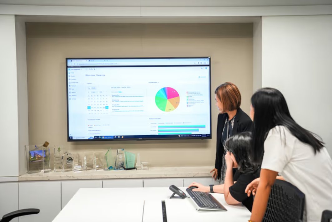 ADSK_Construct's tweet image. The team at Rider Levett Bucknall Singapore is transforming challenges into opportunities with digital innovation!

See how they've embraced #AutodeskConstructionCloud to streamline processes, foster better collaboration, and maintain the competitive edge. #contech #construction