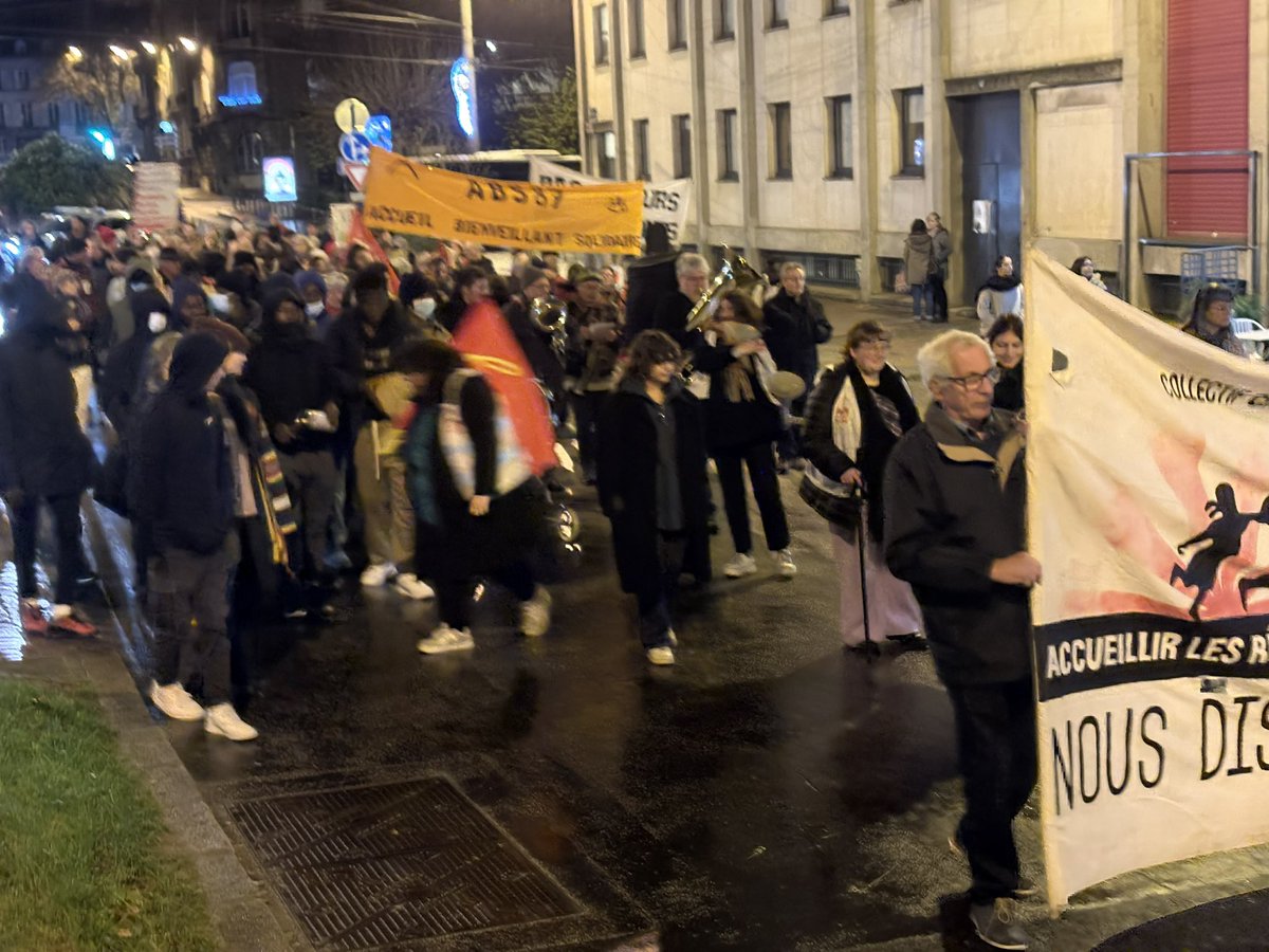 StephLajaumont's tweet photo. #Limoges. 18 décembre 2024 : journée internationale des #migrants.
Une autre politique est possible ! Liberté, égalité, fraternité ! Avec le Collectif Chabatz d'Entrar #journeeinternationaledesmigrants https://t.co/wwP1QoVfPd
