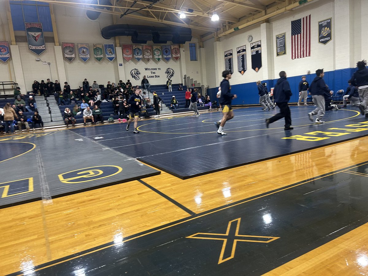 McGurkSports's tweet photo. The Mat Pack has arrived at Gloucester for a double dual meet (girls and boys) as the Lions host Audubon.

History for the Green Wave girls, first-ever meet in program history 

@TheMatPack @AudubonAD @GCityWrestling @GWaveWrestling1 https://t.co/YhwCrS5WNC