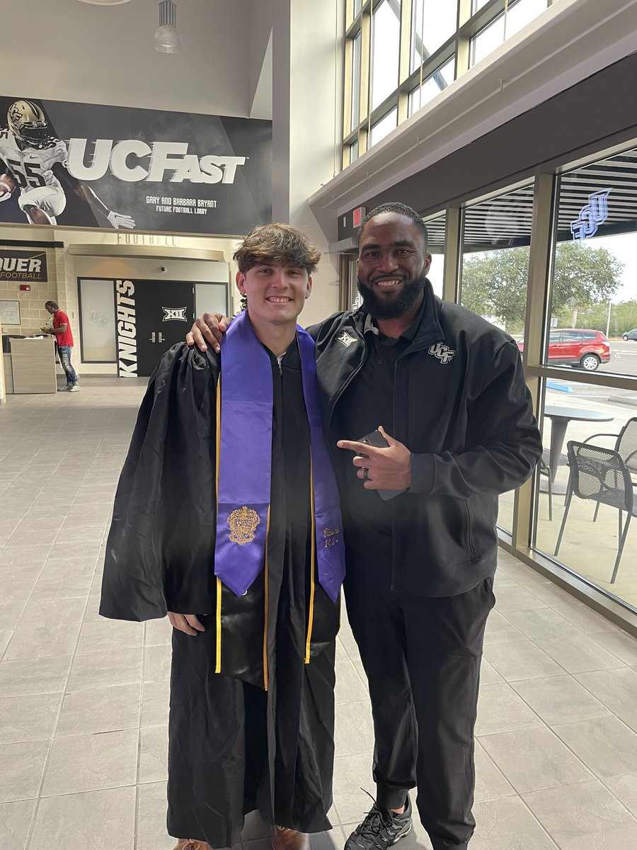 Lonne Moore tweet media