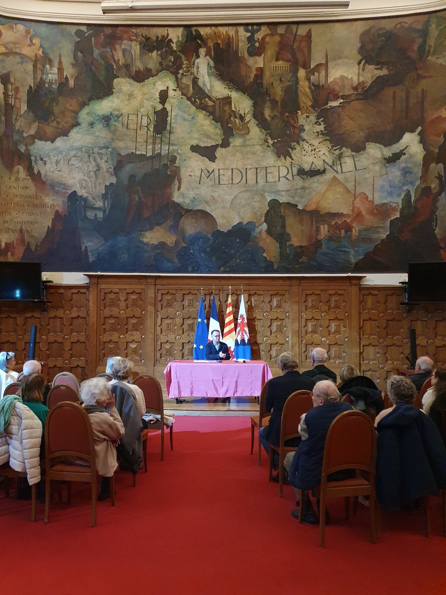 Jeromecordelier's tweet photo. 😊Super conférence sur mon livre “Après la nuit” au ⁦@CUMNice06⁩ la petite Sorbonne de Méditerranée. Merci de votre accueil et de votre enthousiasme! ⁦@calmann_levy⁩ ⁦@LePoint⁩ ⁦@VilledeNice⁩ https://t.co/IdcfvBajka
