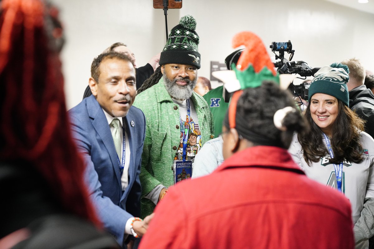 PHLschoolboard's tweet photo. A true Philly Special! Thanks to @LaneJohnson65, @JasonKelce, @jordan_mailata & @fundphlschools, all 200,000 @PHLschools students will receive a holiday gift through #OperationSnowball this December!
Spreading holiday joy across the District! #PHLed https://t.co/YHaX4KQOHF