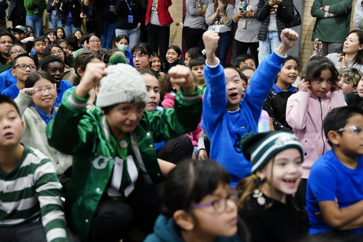 PHLschoolboard's tweet photo. A true Philly Special! Thanks to @LaneJohnson65, @JasonKelce, @jordan_mailata & @fundphlschools, all 200,000 @PHLschools students will receive a holiday gift through #OperationSnowball this December!
Spreading holiday joy across the District! #PHLed https://t.co/YHaX4KQOHF
