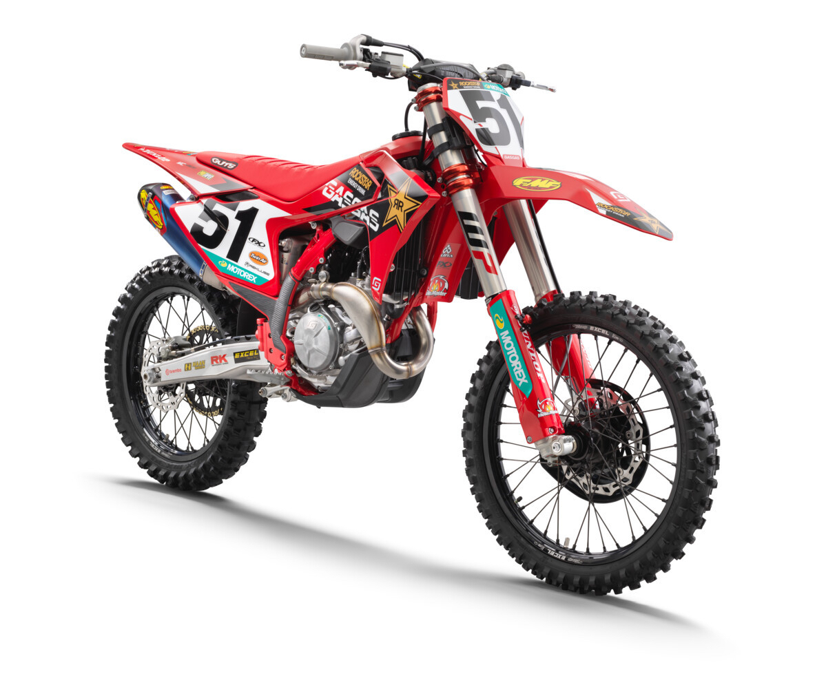 RideDunlop's tweet photo. More 2025 models are rolling in.. @gasgasusa chooses to upgrade and mount up the Dunlop Geomax MX34 tires once again on their all-new MC450F and MC250F FACTORY EDITIONS!
#RideDunlop #RaceDunlop #GasGas #MC450F #MC250F #FactoryEdition #Geomax #MX34 #GetOnTheGas https://t.co/3UFcgUFZr7