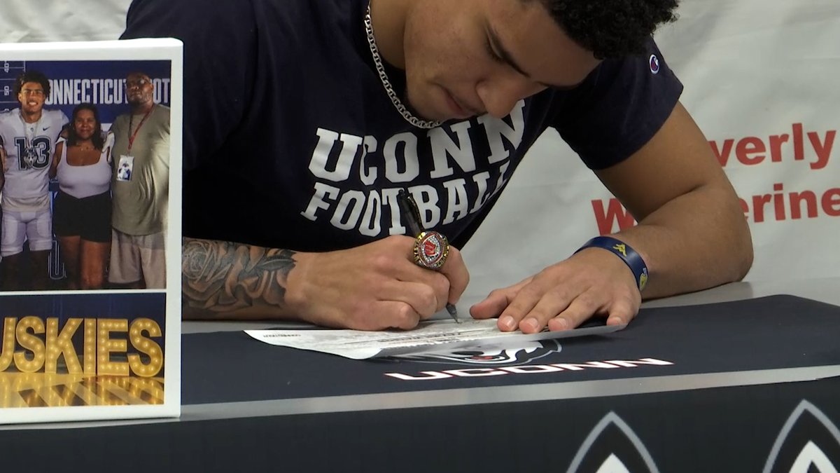 Bruce Juneau (@brucejuneautv) on Twitter photo STORY: Watson signs NLI - Signed and confirmed! <a href="/Waverlyfootbal3/">Waverly Wolverines Football</a> standout <a href="/XavierWatson25/">Xavier</a> has signed to play at <a href="/UConnFootball/">UConn Football</a>!
We have more on the day to come on <a href="/NewsChannel34/">NewsChannel 34</a> Sports at 11! STORY: Watson signs NLI - Signed and confirmed! <a href="/Waverlyfootbal3/">Waverly Wolverines Football</a> standout <a href="/XavierWatson25/">Xavier</a> has signed to play at <a href="/UConnFootball/">UConn Football</a>!
We have more on the day to come on <a href="/NewsChannel34/">NewsChannel 34</a> Sports at 11!