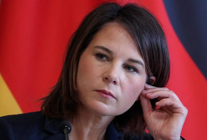 🇩🇪”While trampolining, she hit the ceiling too many times.”

A German retiree was fined $800 for making this joke about the woke German Foreign Minister, whose hobby is trampolining.

When jokes are punishable, free speech isn’t free anymore.