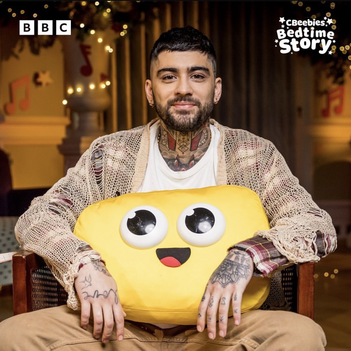 lilzsos's tweet photo. I fear we moved on from this way too quickly. Zayn literally read us a bedtime story in 2024, who woulda thought 🥲 https://t.co/juOG041cD2