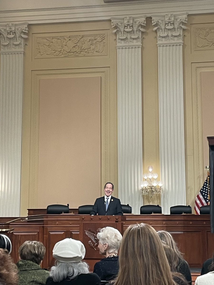 AG Lesser (@aglesser_) on Twitter photo Via <a href="/RepRaskin/">Rep. Jamie Raskin</a> at <a href="/CarolynBMaloney/">Carolyn B. Maloney</a>’s portrait unveiling: “This looks less like a portrait unveiling and more like a presidential campaign kick off” Via <a href="/RepRaskin/">Rep. Jamie Raskin</a> at <a href="/CarolynBMaloney/">Carolyn B. Maloney</a>’s portrait unveiling: “This looks less like a portrait unveiling and more like a presidential campaign kick off”