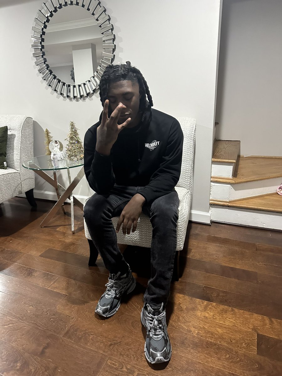 HEAVY ROTATION ♻️ tweet media