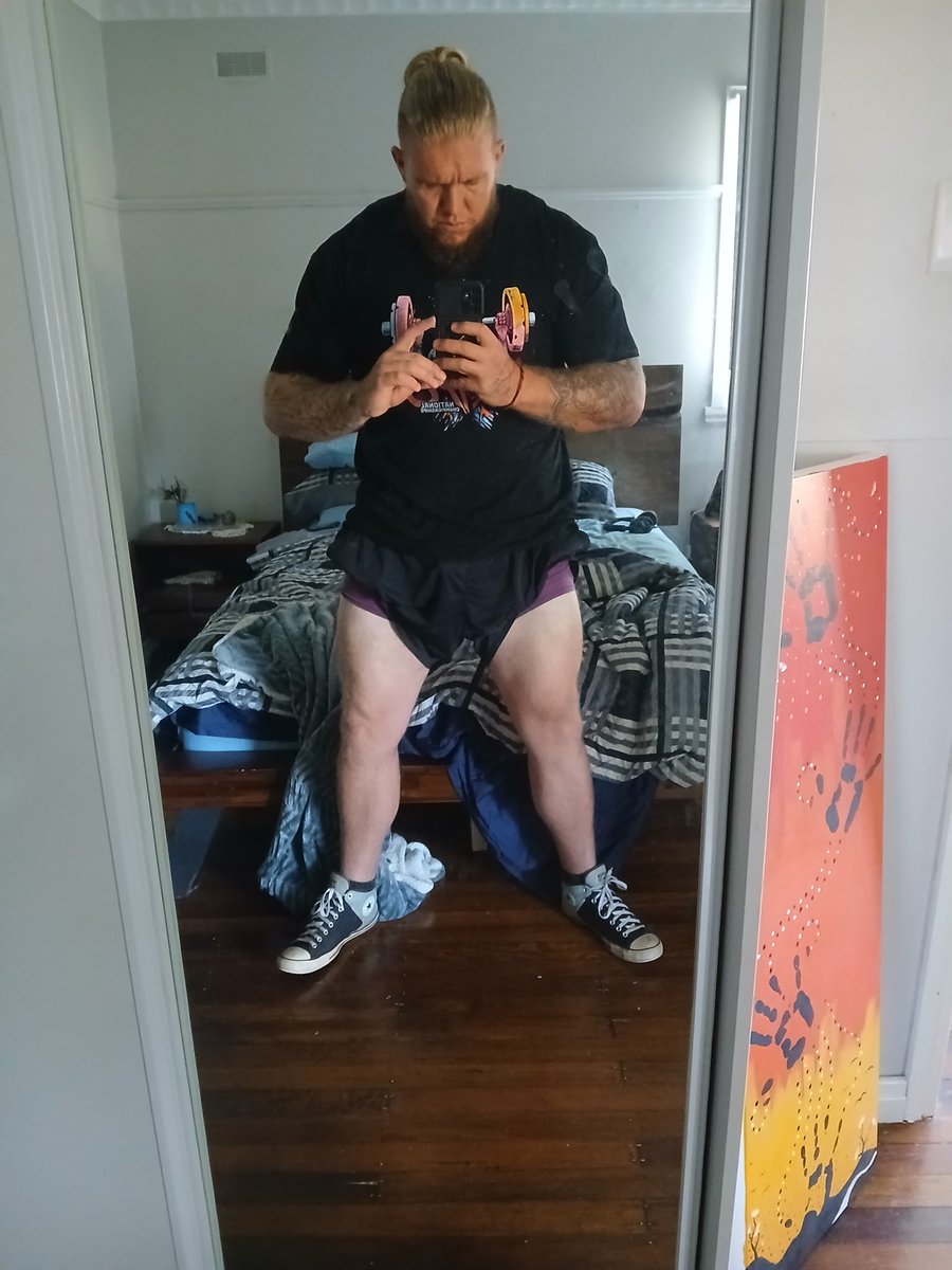 SlashGami's tweet image. Legs are finally looking like I pay attention to them🤣😂