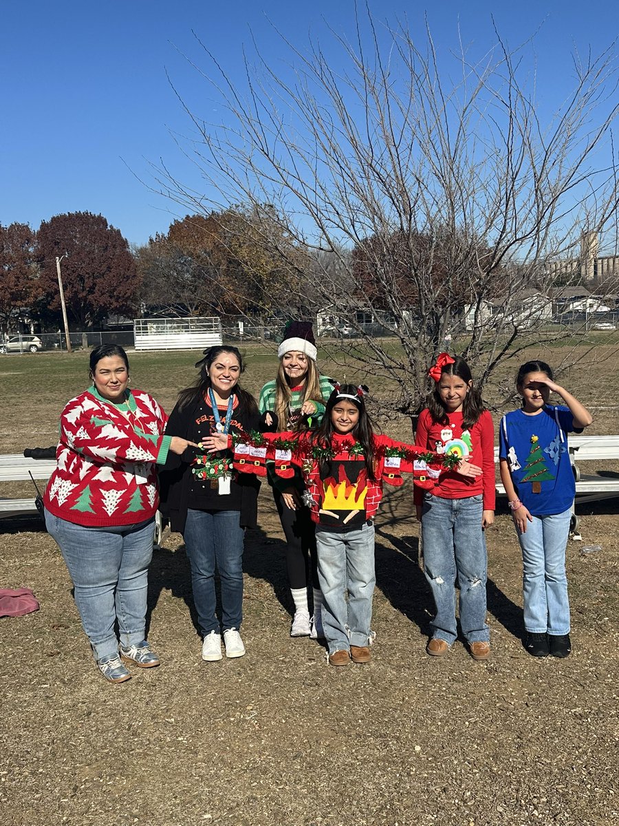 Lizeth Gonzalez (@lizeth9311) on Twitter photo Ugly sweater day, but they are actually adorable. 🎄💚<a href="/MsMariaSpinelli/">Maria Spinelli</a> <a href="/flores_alex1/">Alexandra Flores, M.Ed.</a> Ugly sweater day, but they are actually adorable. 🎄💚<a href="/MsMariaSpinelli/">Maria Spinelli</a> <a href="/flores_alex1/">Alexandra Flores, M.Ed.</a>