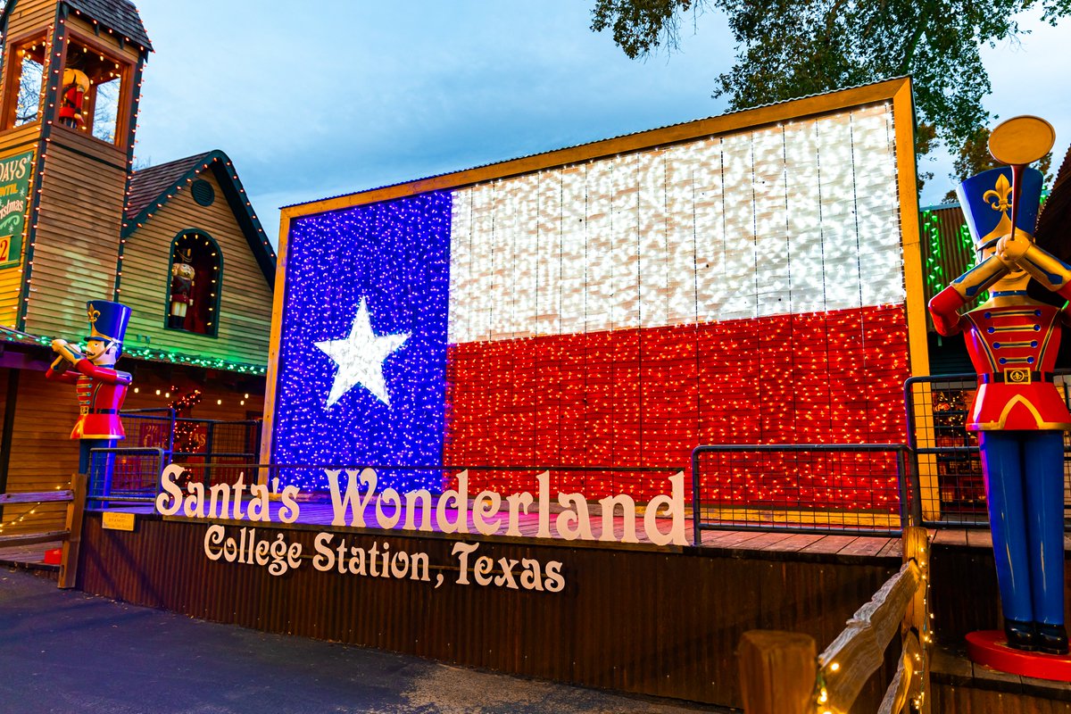 Preparing for your visit? Unlock the magic early on select days this week! Visit our website for more information: santas-wonderland.com/santas-attenda… ✨⏰