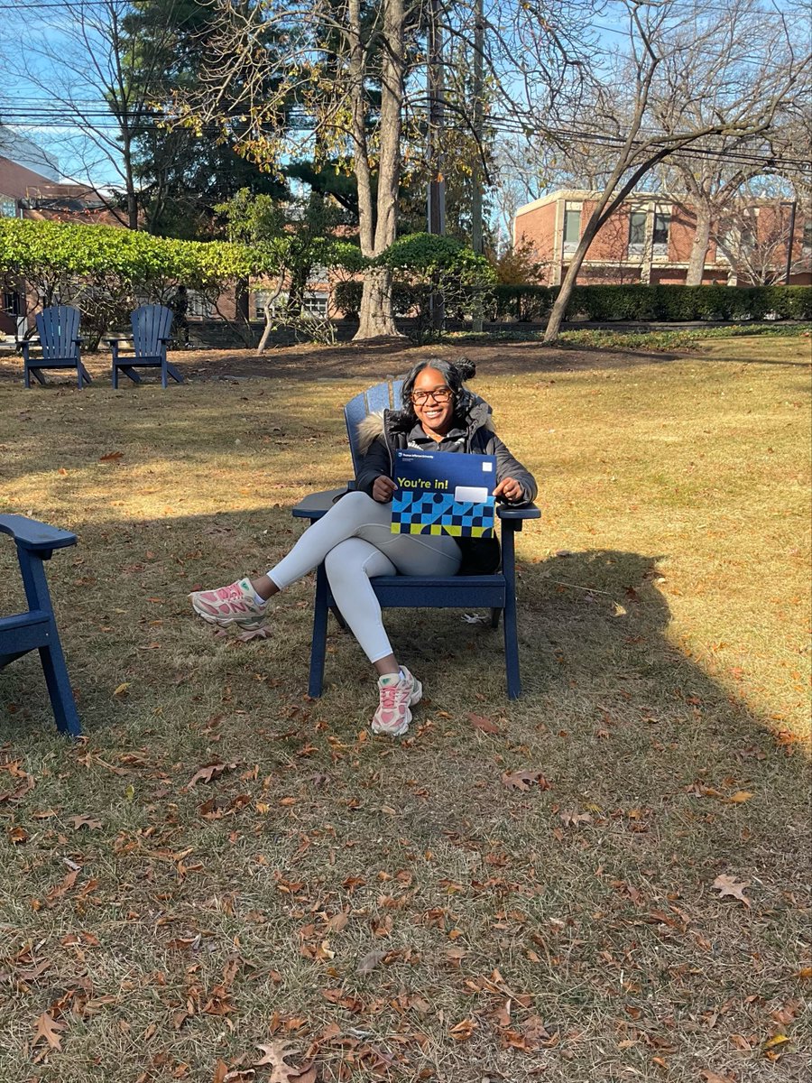 JeffAdmissions's tweet photo. Our first round of admitted student packets are on their way ๐ซ Our Rambassadors want to give you some photo inspiration & send you a huge CONGRATULATIONS #FutureRam ๐
HS seniors: Haven't applied to @JeffersonUniv yet? This is your sign to apply TODAY: https://t.co/mTkz4KIRFI https://t.co/YKDawGyb0o