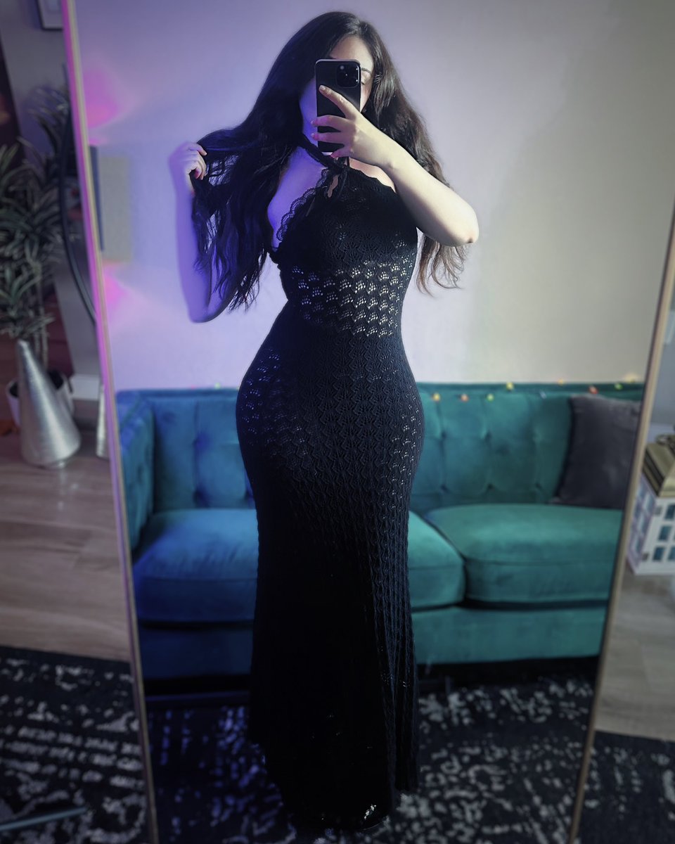adinascozylife's tweet photo. good evening ~ 🖤 https://t.co/3SlpweqKDI