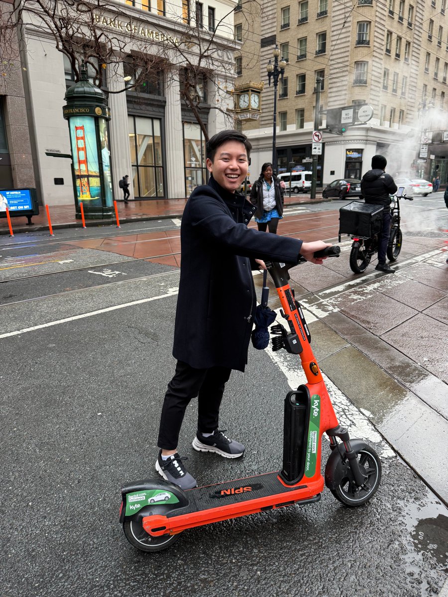 DriveKyte's tweet image. Big news!✨@ridespin and Kyte have teamed up to make travel even easier! Whether it’s a Spin scooter for a quick ride or a Kyte car delivered to your door, we’ve got you covered. To kick it off, the Kyte team took a spin on the scooters in SF! Shoutout to @ridespin & @BirdRide!