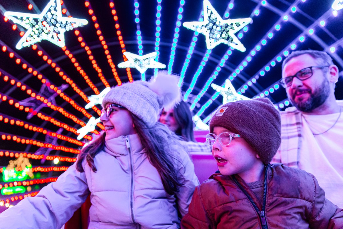 We're spreading holiday cheer this Christmas Eve and Christmas Day! Join us for a Texas-sized Christmas celebration!🎄🎁